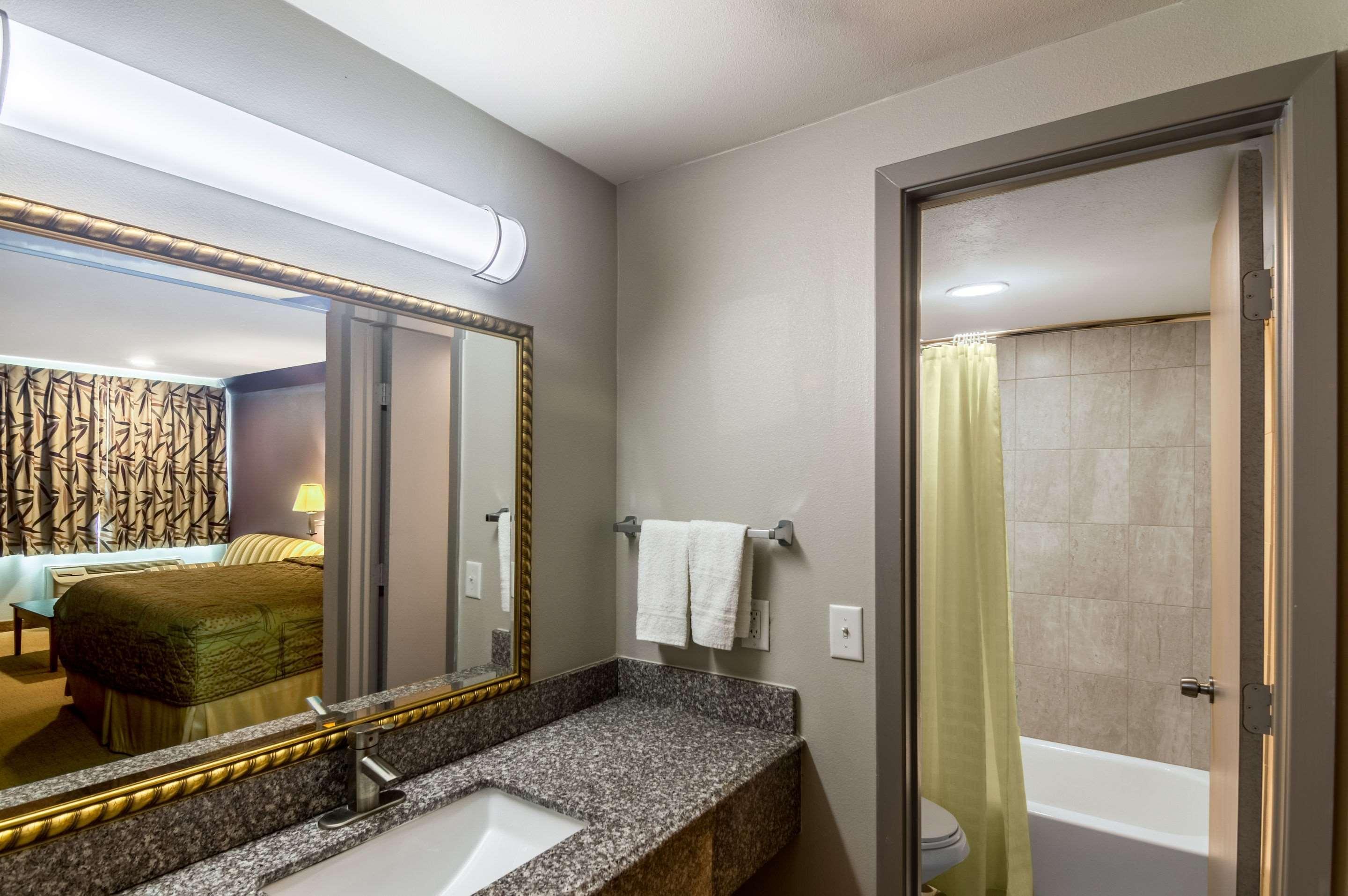 Rodeway Inn Arlington Zewnętrze zdjęcie