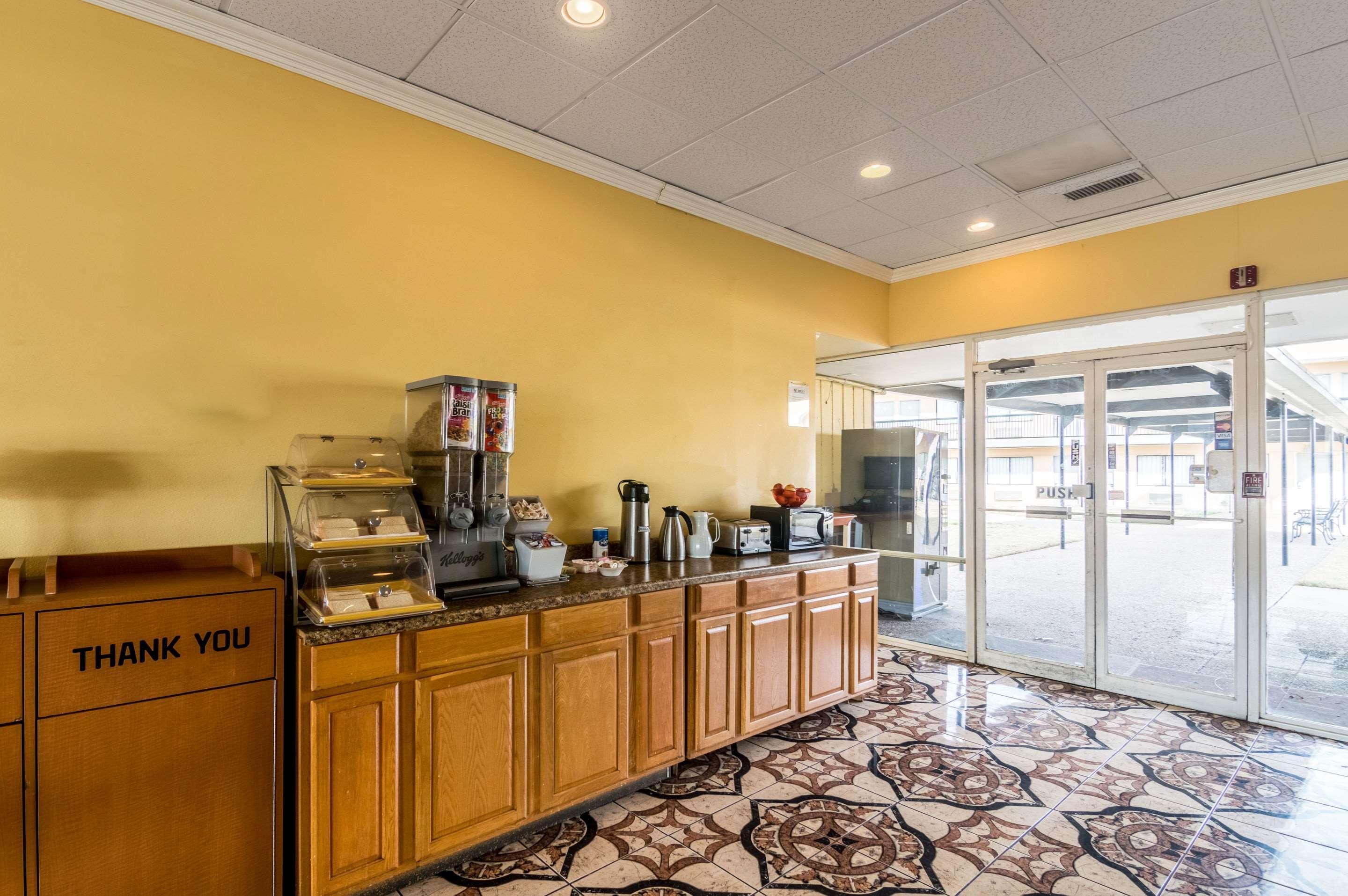 Rodeway Inn Arlington Zewnętrze zdjęcie