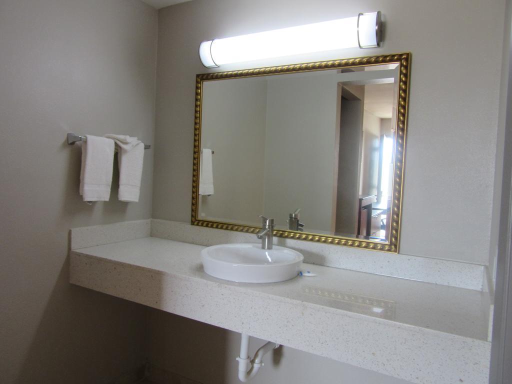 Rodeway Inn Arlington Zewnętrze zdjęcie